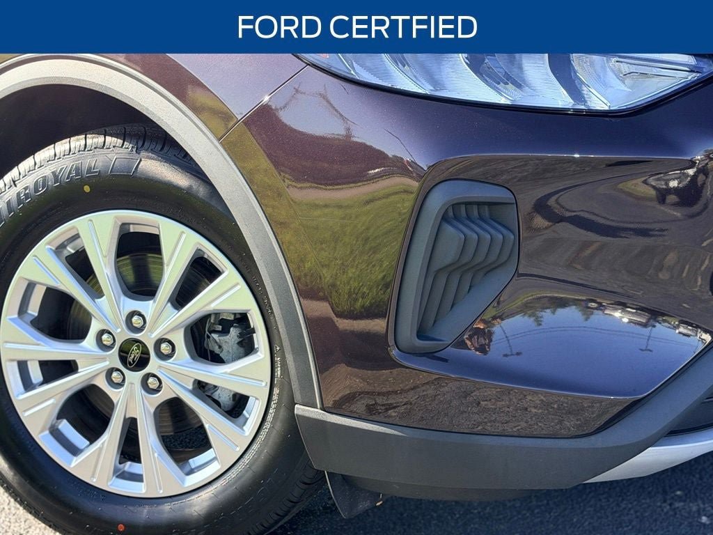 Certified 2023 Ford Escape Active w/ Tech Pack #1 FWD image 3