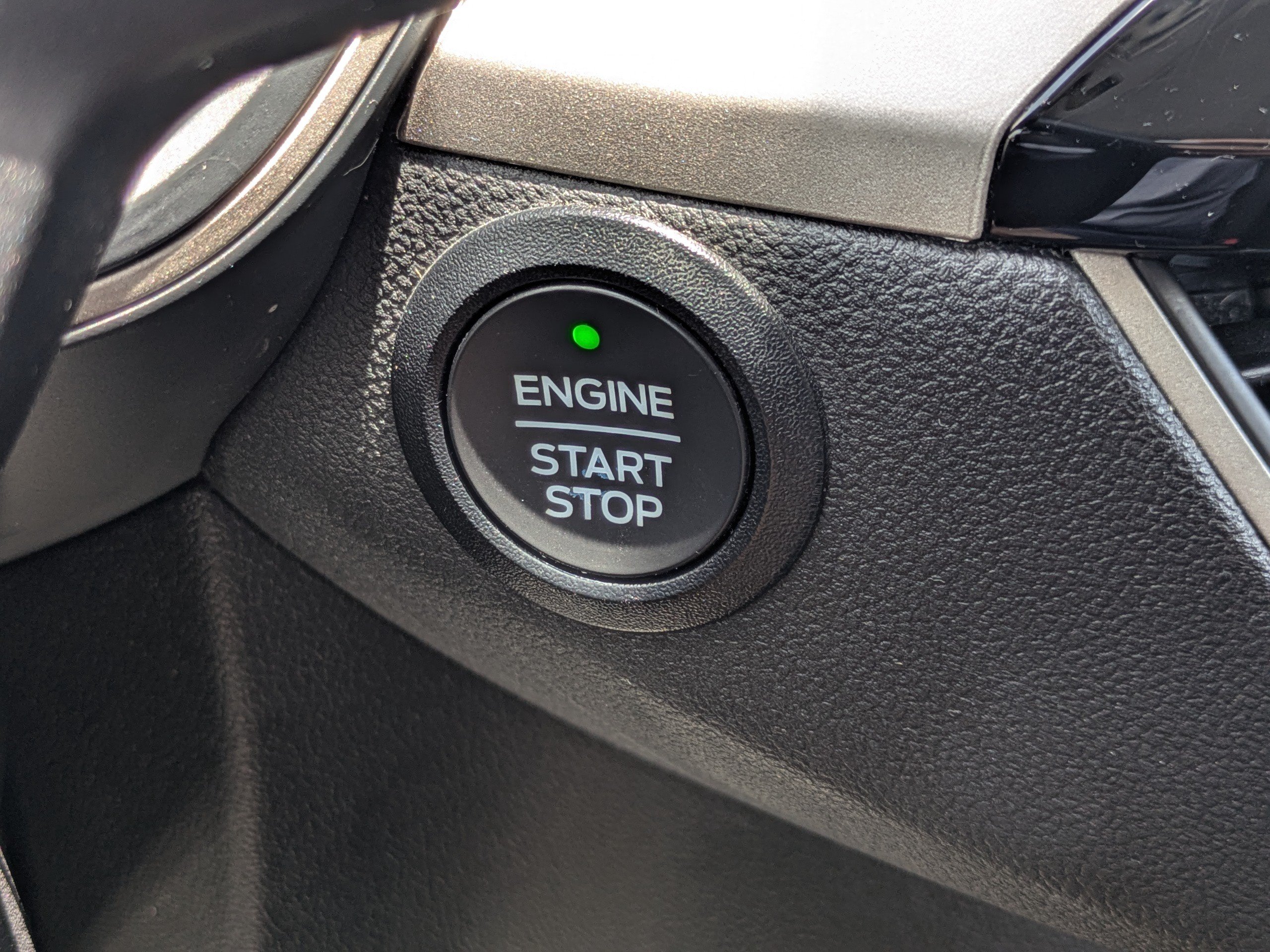 Certified 2022 Ford Escape SE AWD/4WD image 25
