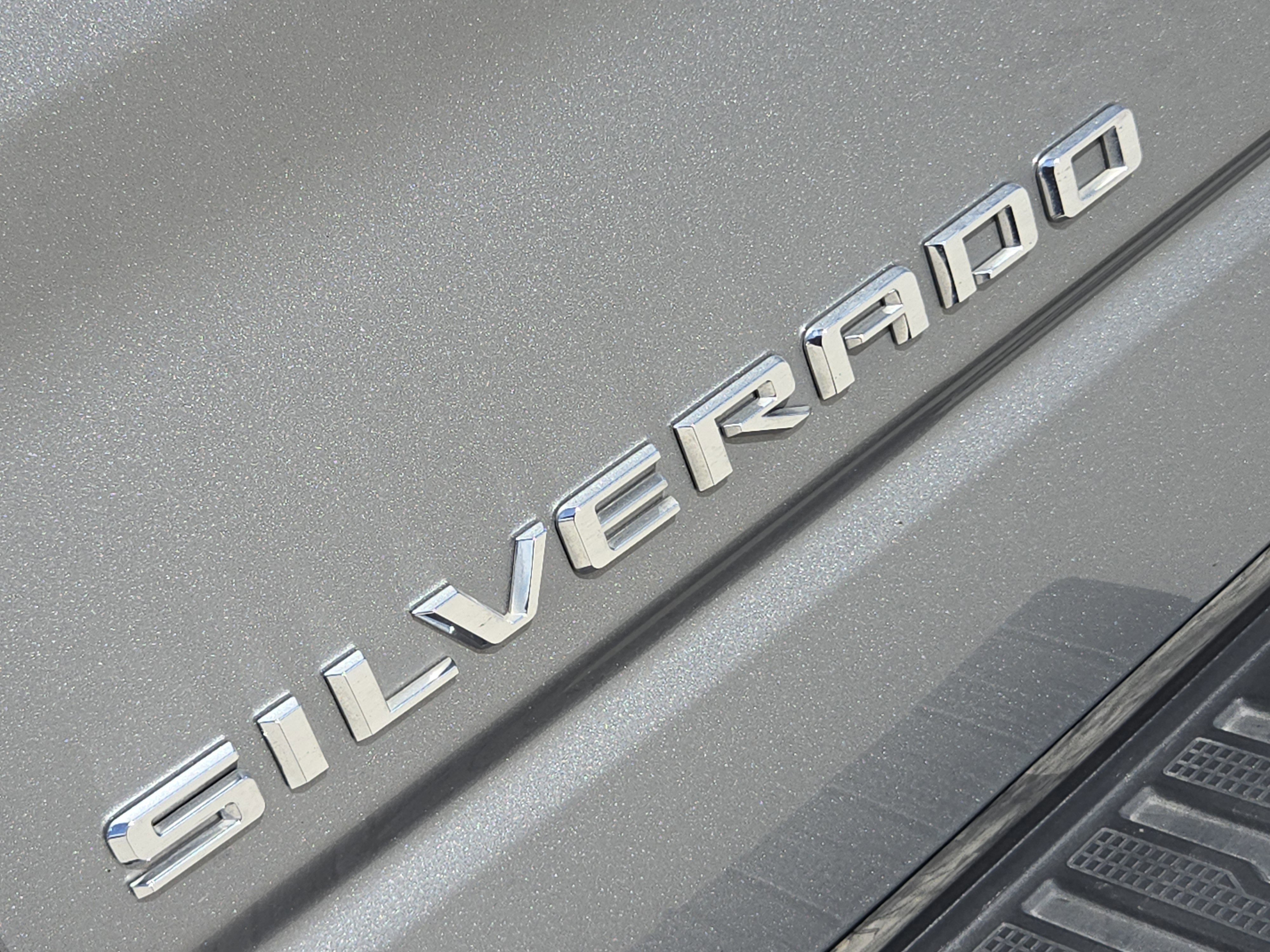 Used 2023 Chevrolet Silverado 1500 High Country w/ Z71 Off-Road Package image 11