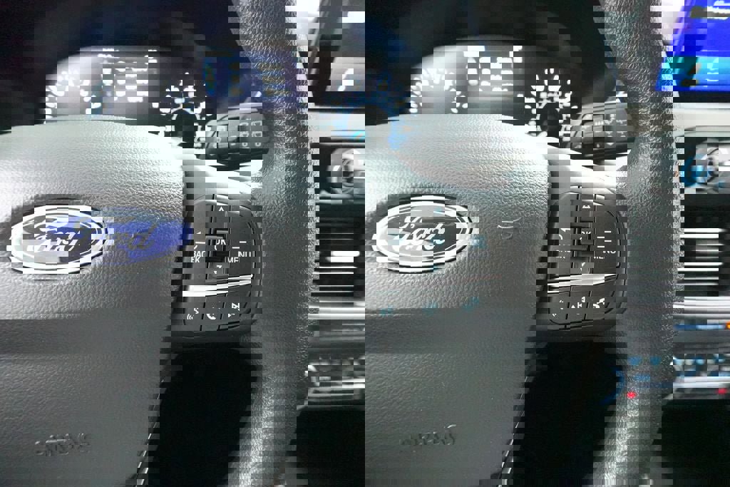 Certified 2020 Ford Escape SE image 13