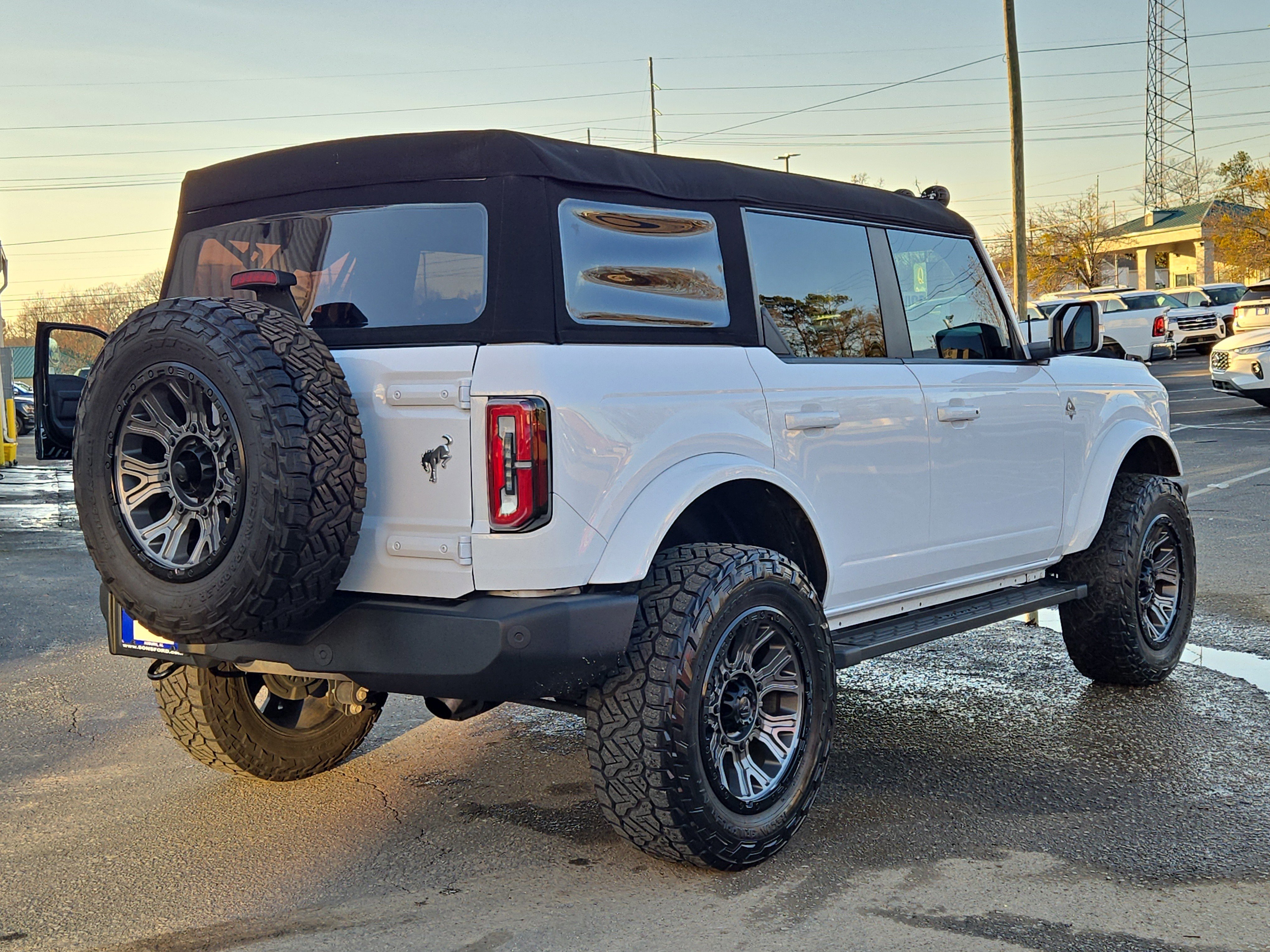Certified 2023 Ford Bronco Outer Banks image 4