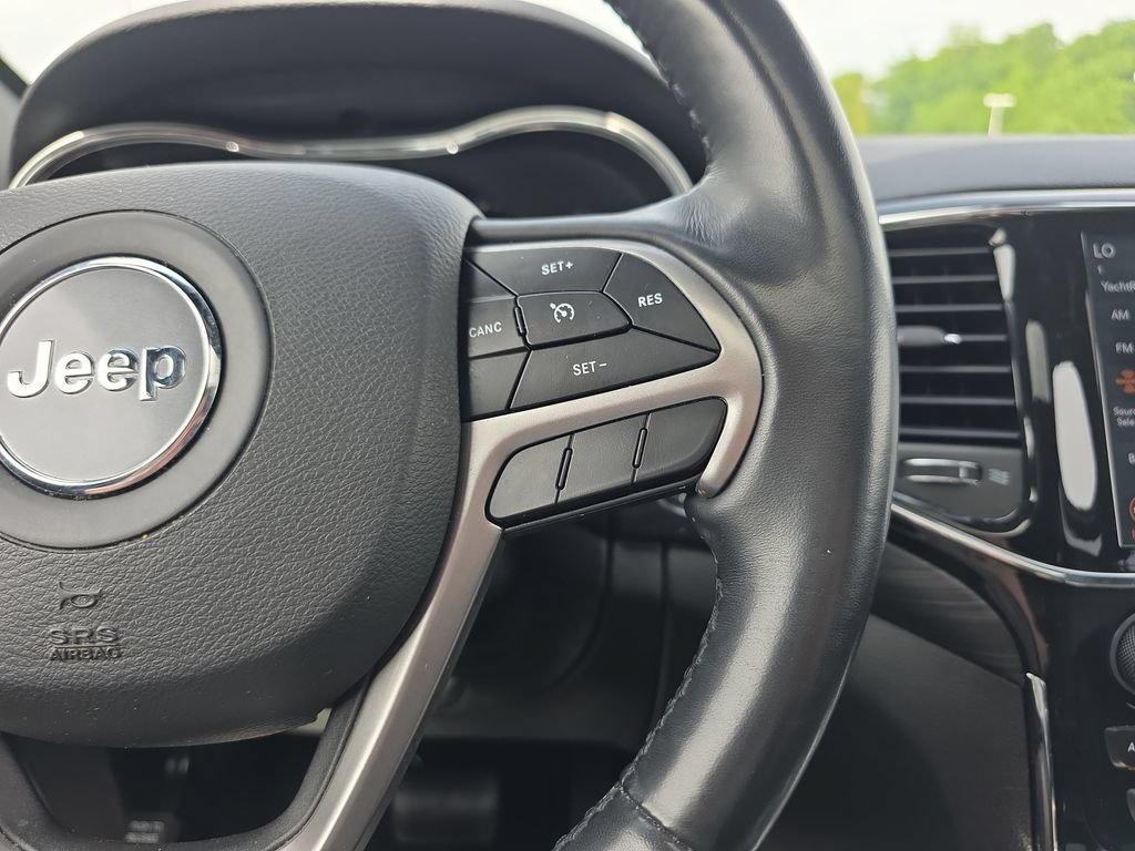 Used 2022 Jeep Grand Cherokee Laredo X AWD/4WD image 29