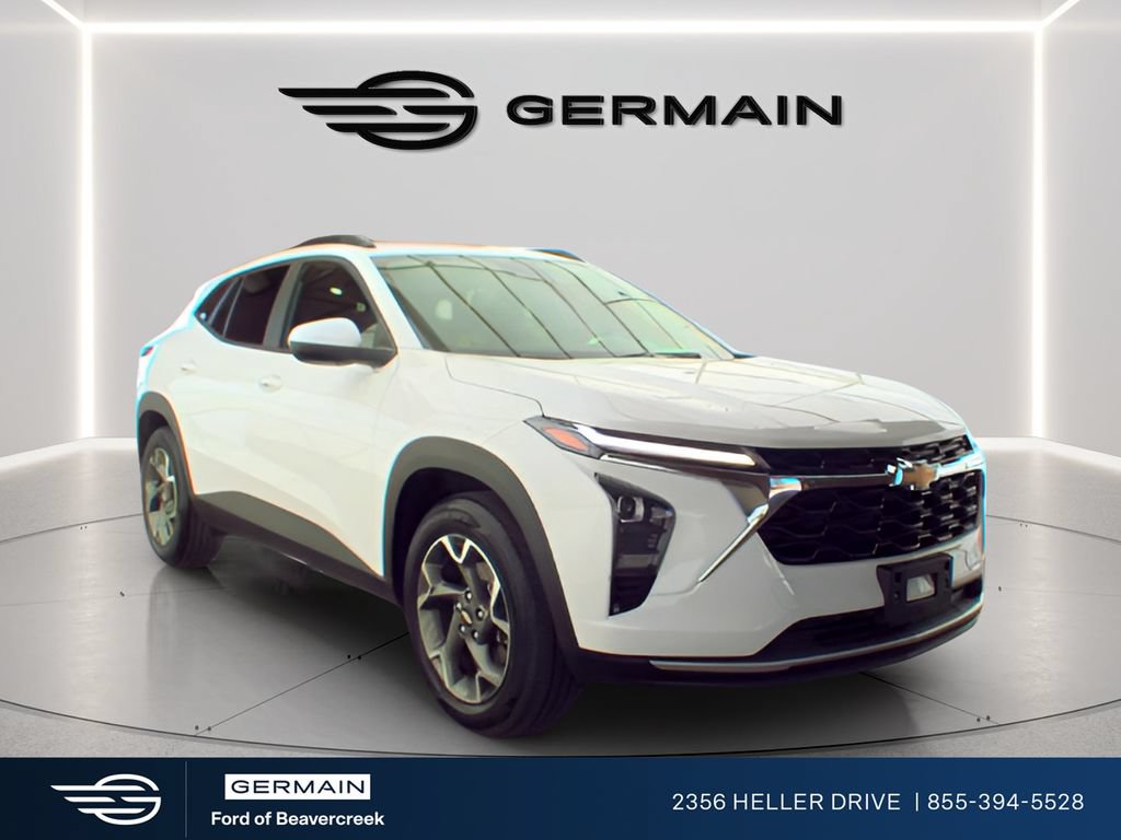 Used 2025 Chevrolet Trax LT w/ LT Convenience Package FWD image 1