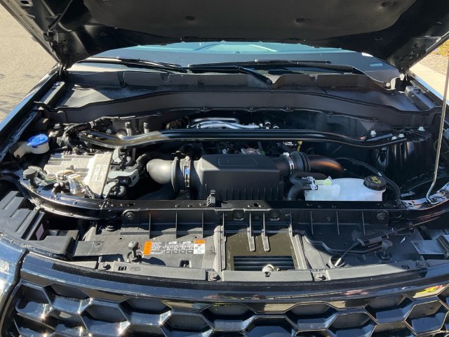 Certified 2025 Ford Explorer ST AWD/4WD image 20