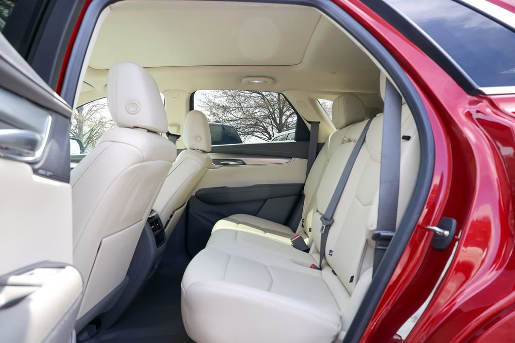 Used 2021 Cadillac XT5 Premium Luxury w/ LPO, Floor Liner Package image 38