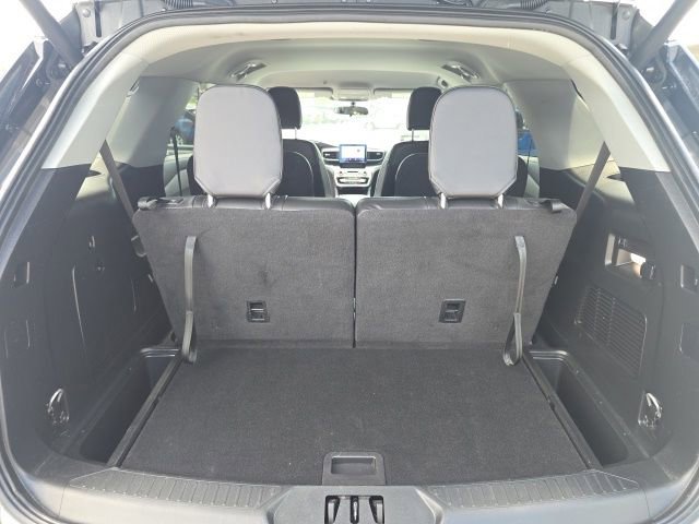 Certified 2023 Ford Explorer XLT w/ Equipment Group 202A AWD/4WD image 17