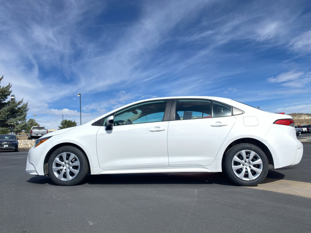 Used 2022 Toyota Corolla LE FWD image 18