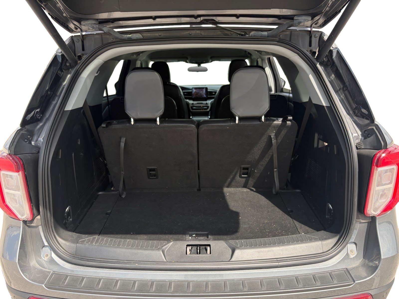 Certified 2023 Ford Explorer XLT w/ Equipment Group 202A RWD image 23