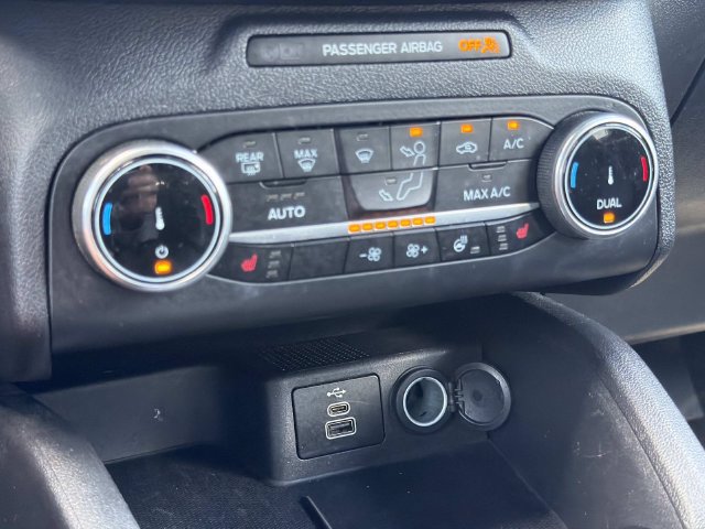 Certified 2025 Ford Escape ST-Line Select AWD/4WD image 28