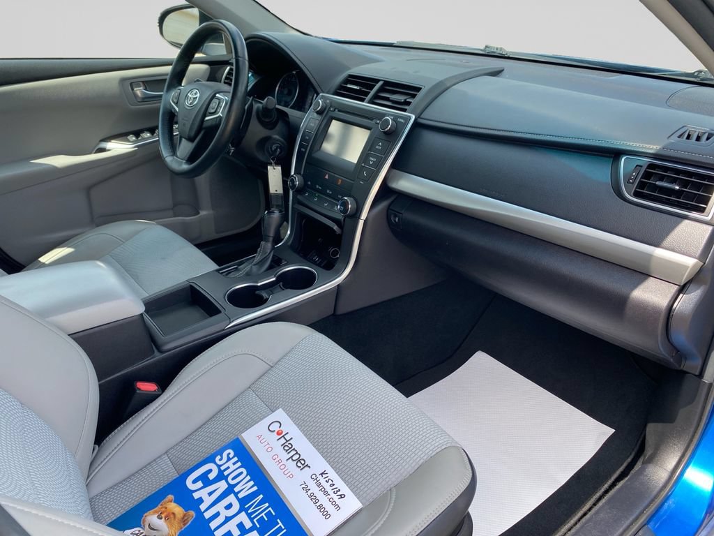 Used 2017 Toyota Camry SE FWD image 10