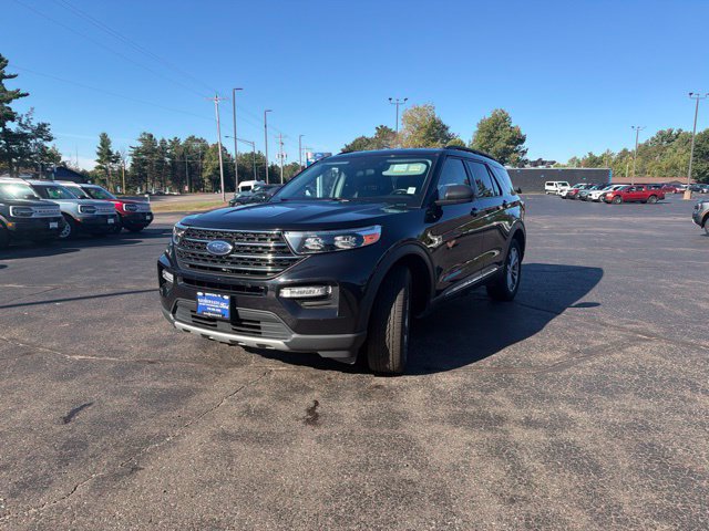 Certified 2023 Ford Explorer XLT w/ Equipment Group 202A AWD/4WD image 4