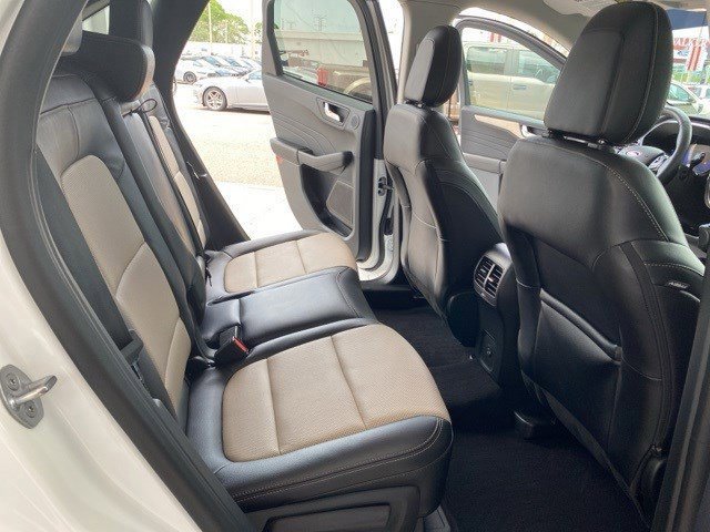 Certified 2022 Ford Escape Titanium w/ Titanium Elite Package image 16