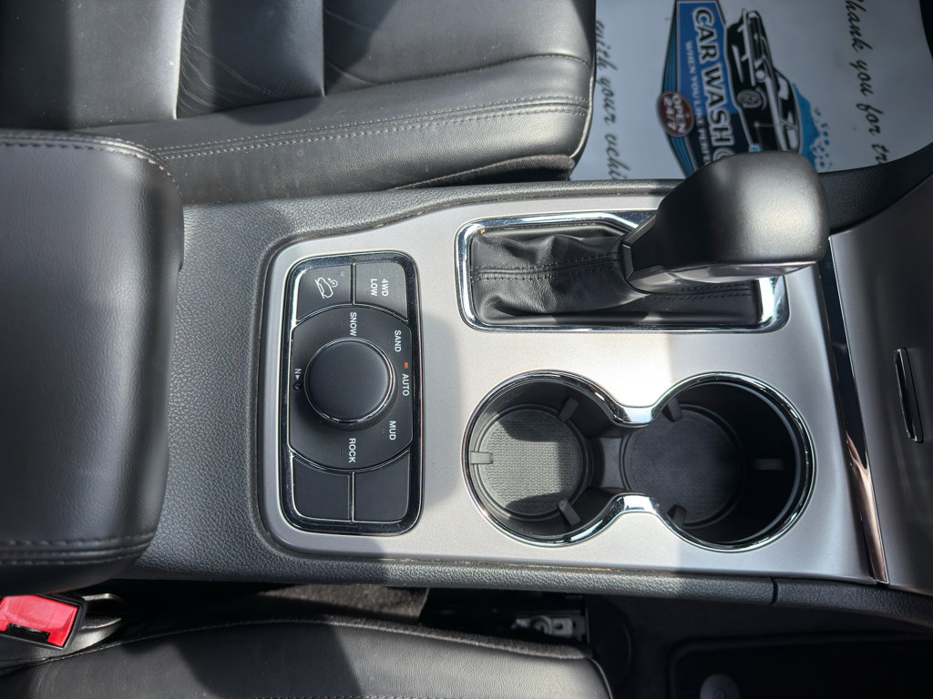 Used 2022 Jeep Grand Cherokee Limited AWD/4WD image 15