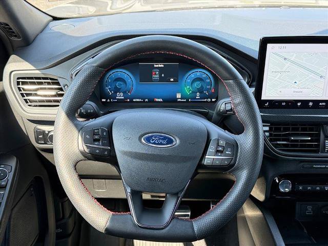 Certified 2023 Ford Escape ST-Line Elite AWD/4WD image 15