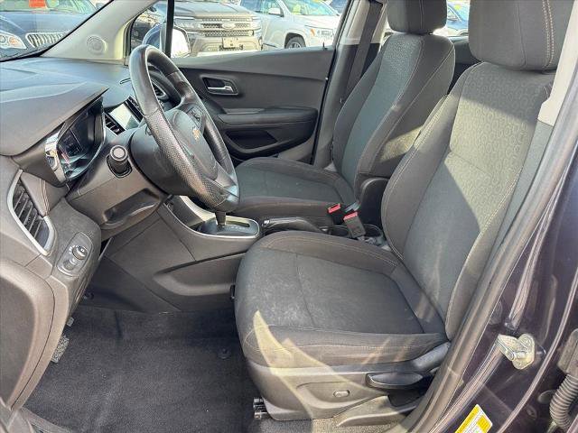 Used 2019 Chevrolet Trax LS image 7