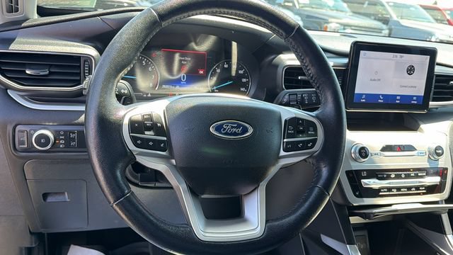 Certified 2021 Ford Explorer XLT w/ Equipment Group 202A AWD/4WD image 21