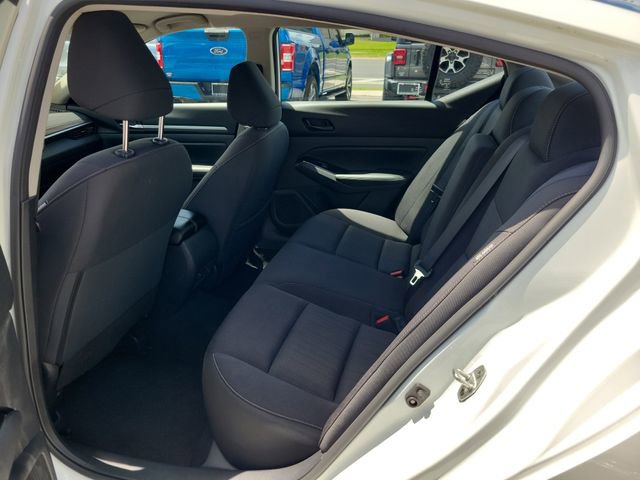 Used 2023 Nissan Altima 2.5 SV FWD image 11