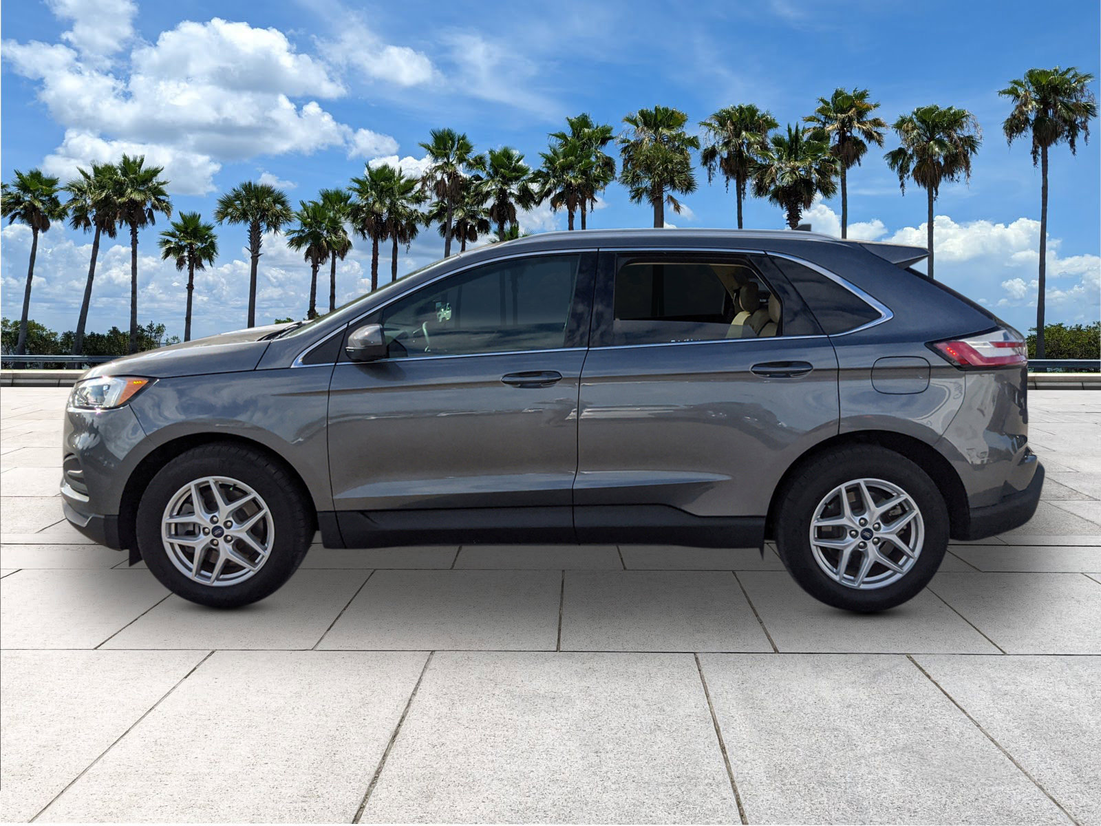 Certified 2022 Ford Edge SEL image 5