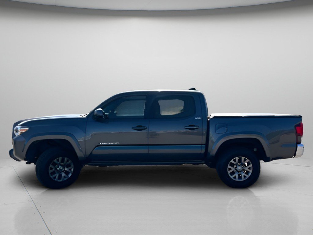 Used 2018 Toyota Tacoma SR5 RWD image 13