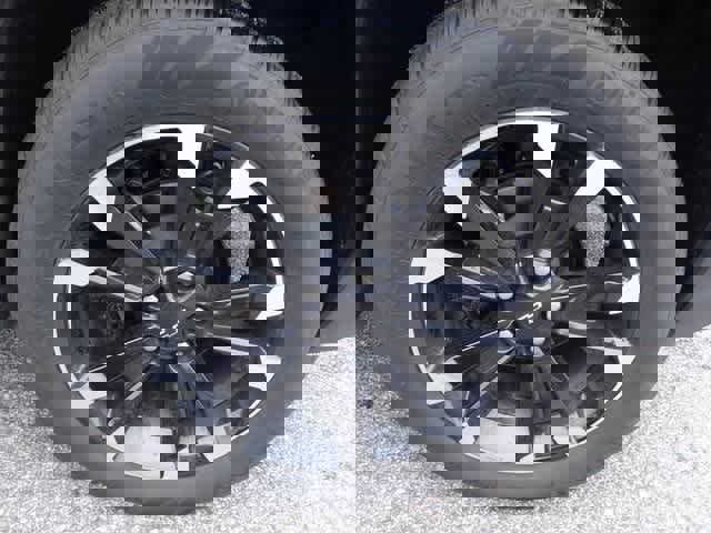 Used 2025 Chevrolet Equinox RS w/ Safety and Technology Package image 36