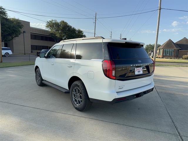 Certified 2025 Ford Expedition Active RWD image 5