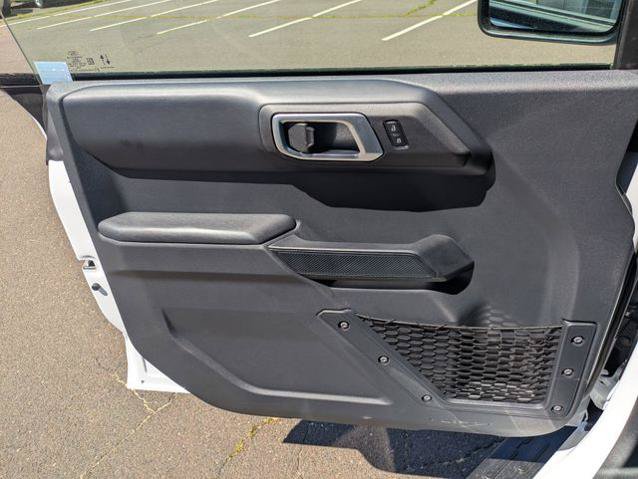 Certified 2026 Ford Bronco Outer Banks w/ Sasquatch Package AWD/4WD image 11