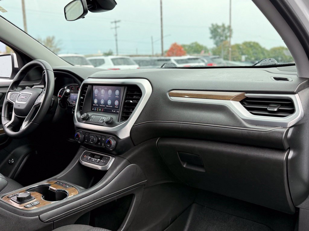 Used 2022 GMC Acadia SLE w/ Driver Convenience Package FWD image 13