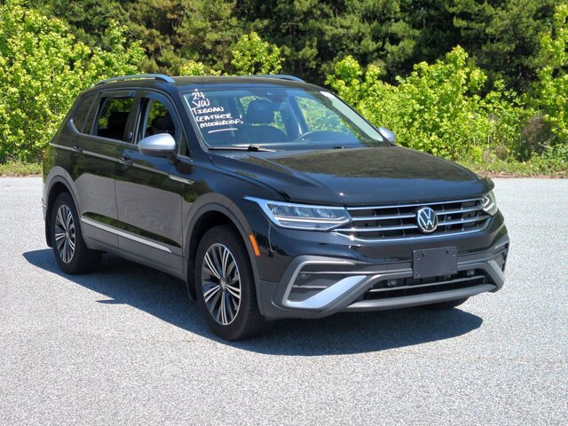 Used 2024 Volkswagen Tiguan Wolfsburg Edition w/ Panoramic Sunroof Package AWD/4WD image 2