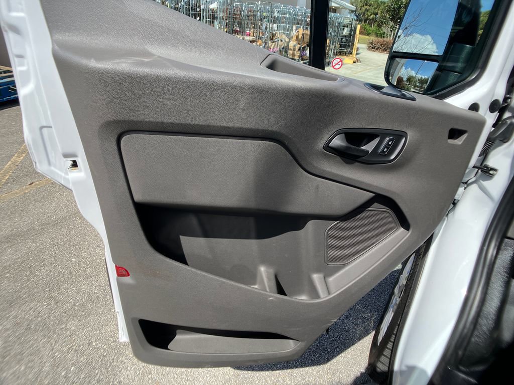 Certified 2024 Ford Transit 250 Low Roof w/ Exterior Upgrade Package image 24