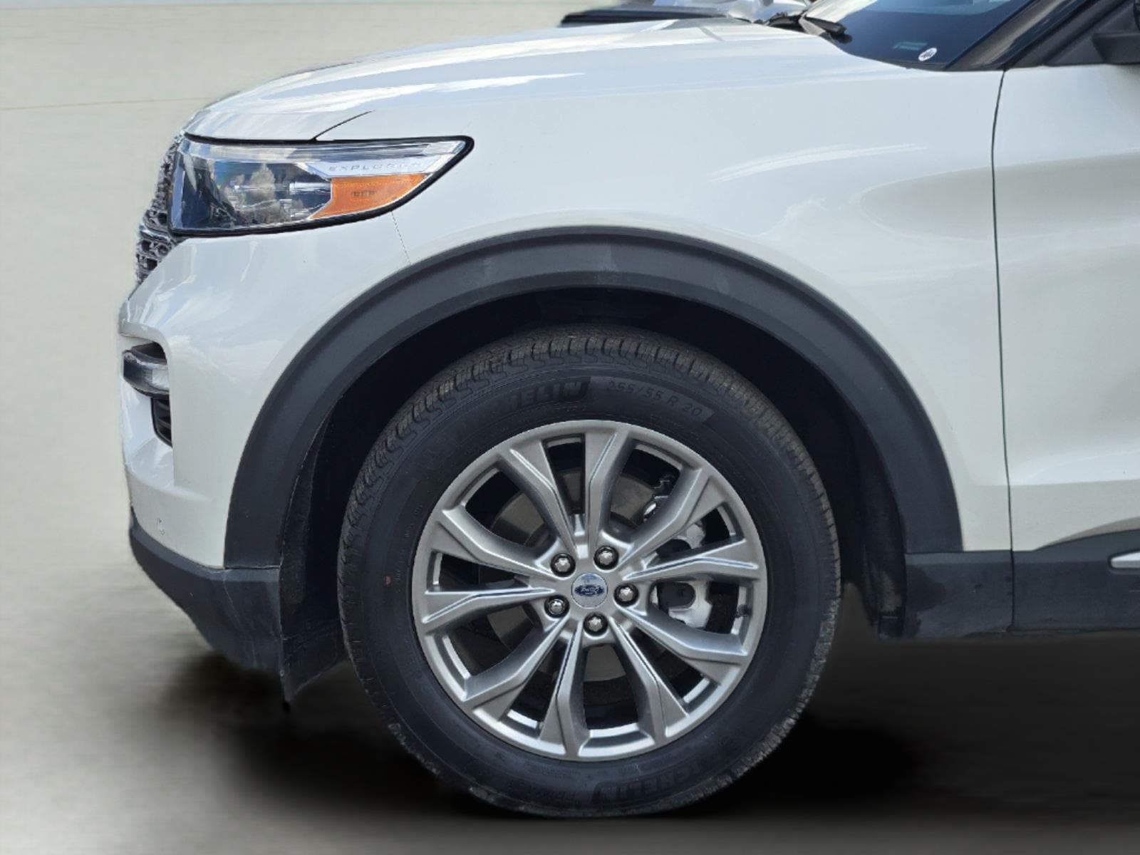 Certified 2023 Ford Explorer Limited w/ Equipment Group 301A AWD/4WD image 8