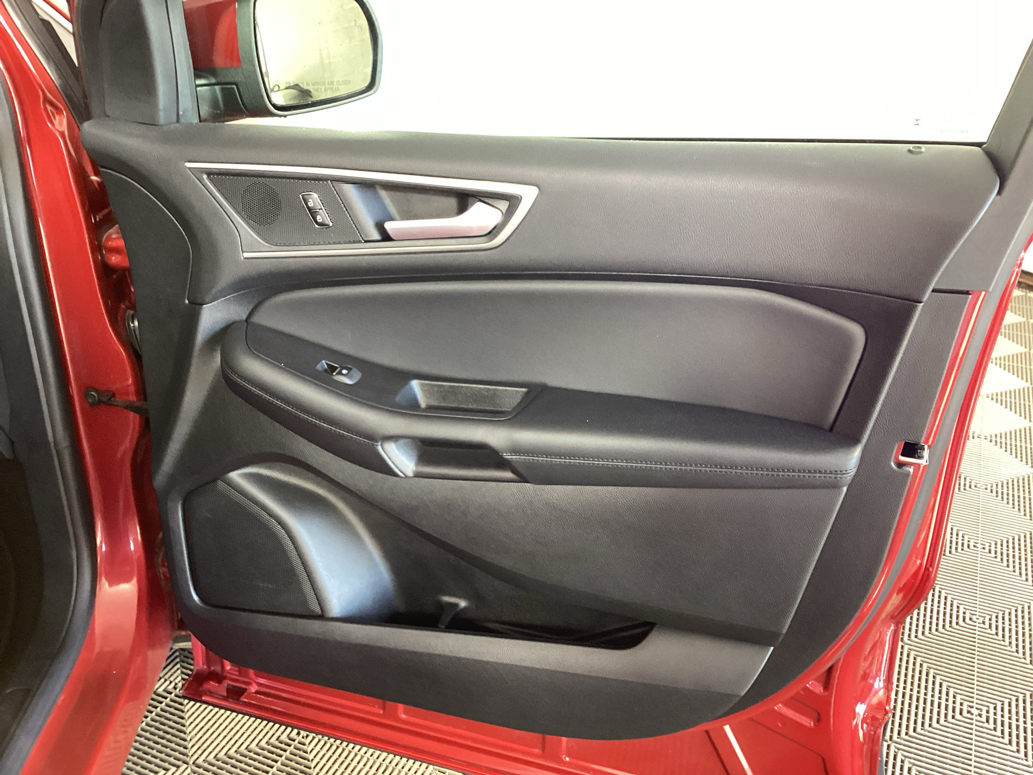 Certified 2024 Ford Edge SEL w/ Convenience Package AWD/4WD image 8