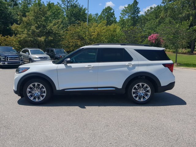 Certified 2025 Ford Explorer Active w/ Active Comfort Package AWD/4WD image 7