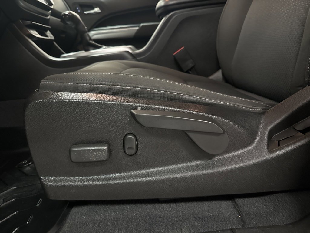 Used 2019 Chevrolet Colorado LT w/ LT Convenience Package image 4