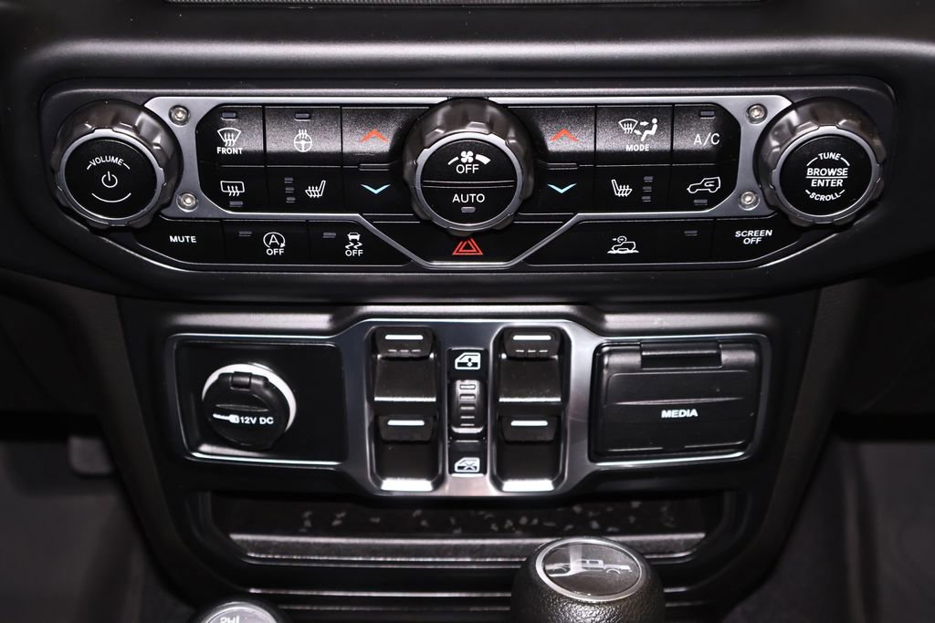 Used 2023 Jeep Gladiator Willys image 30