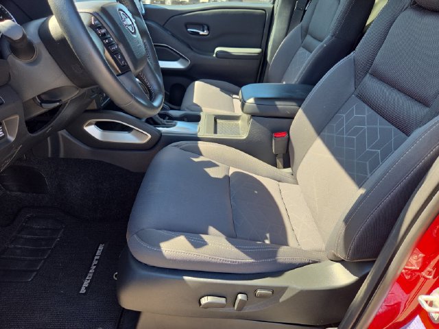 Used 2025 Nissan Frontier SV w/ SV Convenience Package AWD/4WD image 23