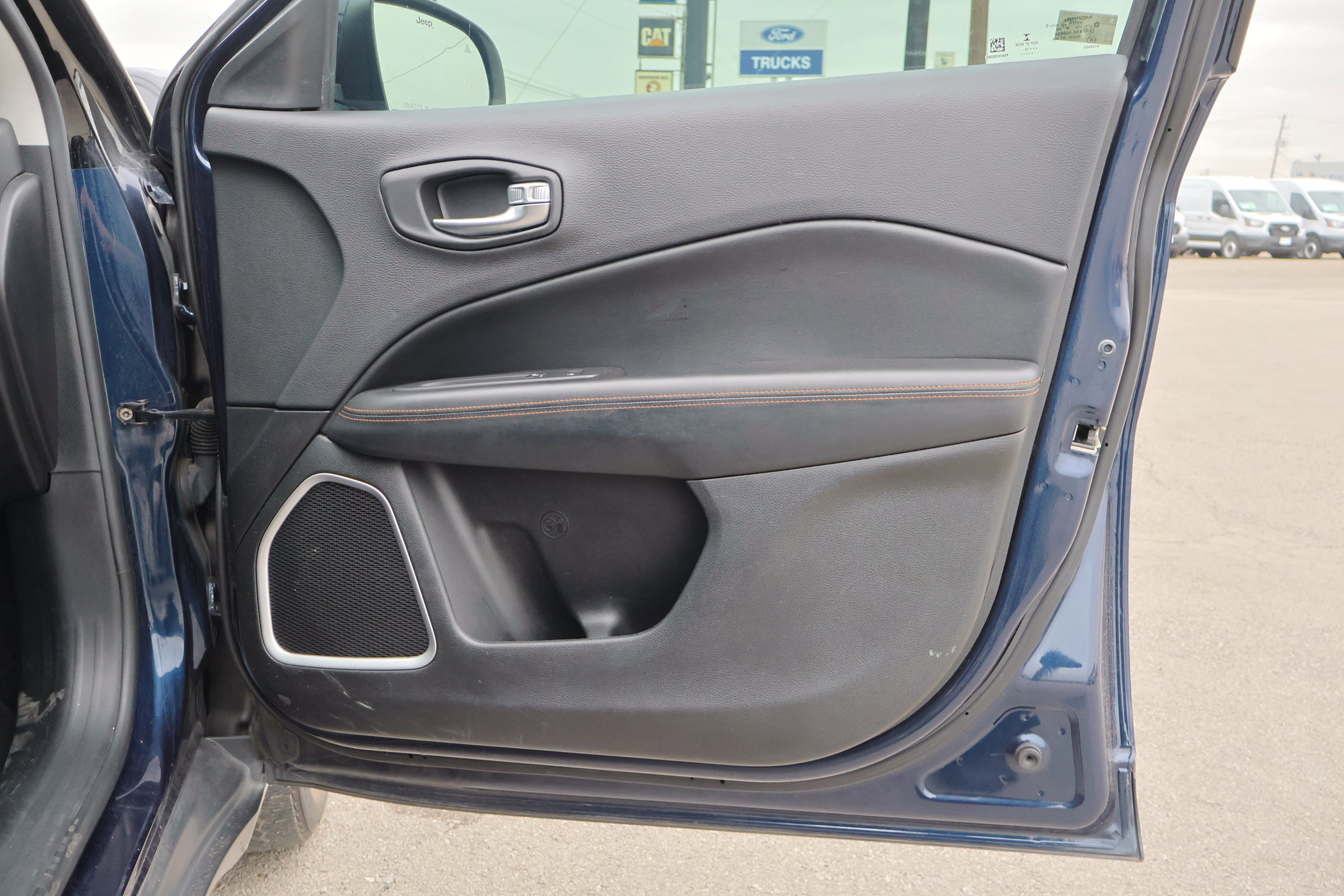 Used 2018 Jeep Compass Limited w/ Navigation Group image 37