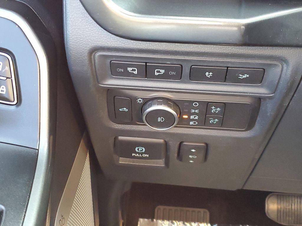 Certified 2022 Ford F150 XLT w/ Equipment Group 302A High image 13