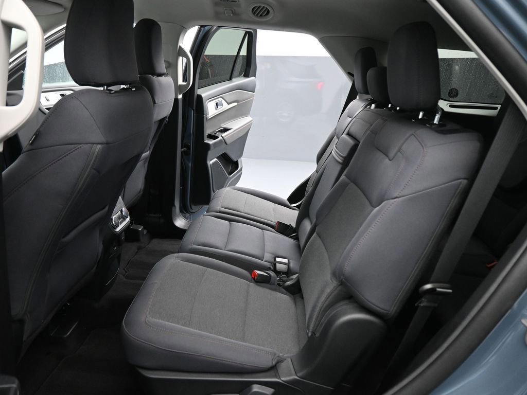 Certified 2025 Ford Explorer Active image 43