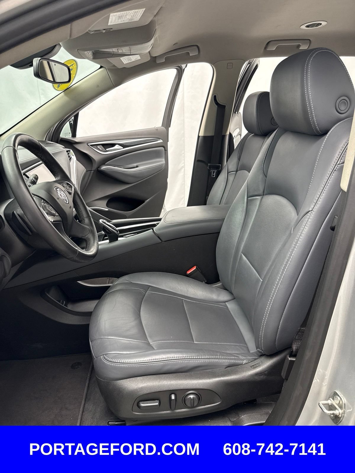 Used 2021 Buick Enclave Essence FWD image 8