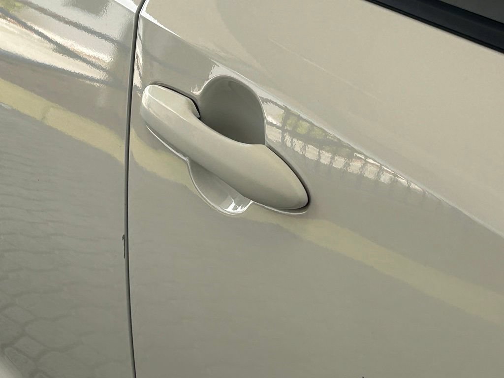 Used 2022 Toyota Corolla LE FWD image 19