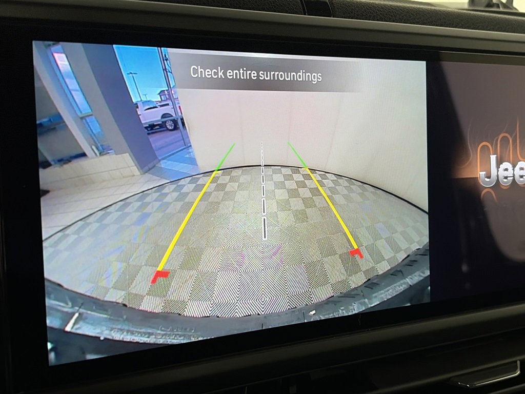 Used 2024 Jeep Wrangler Unlimited image 20