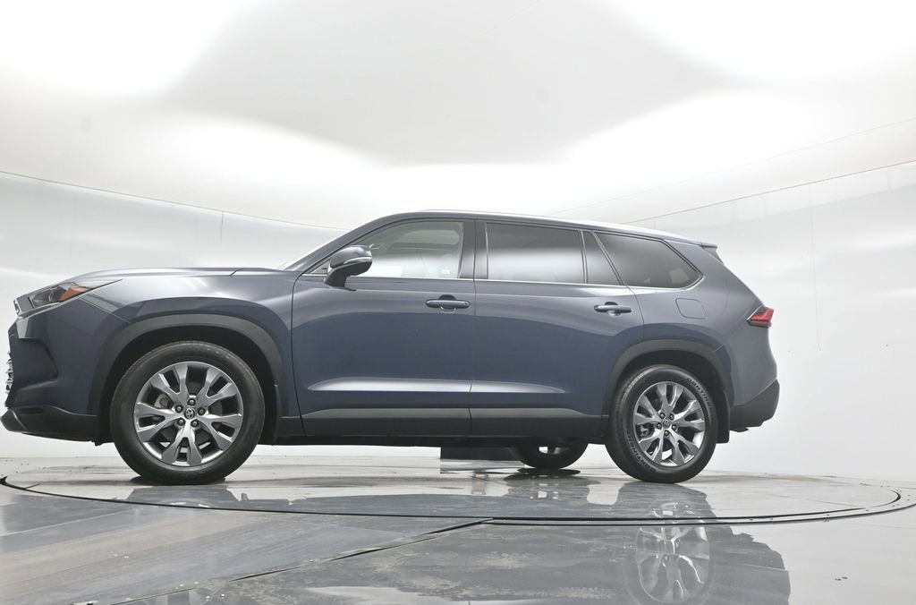 Used 2024 Toyota Grand Highlander Limited image 22