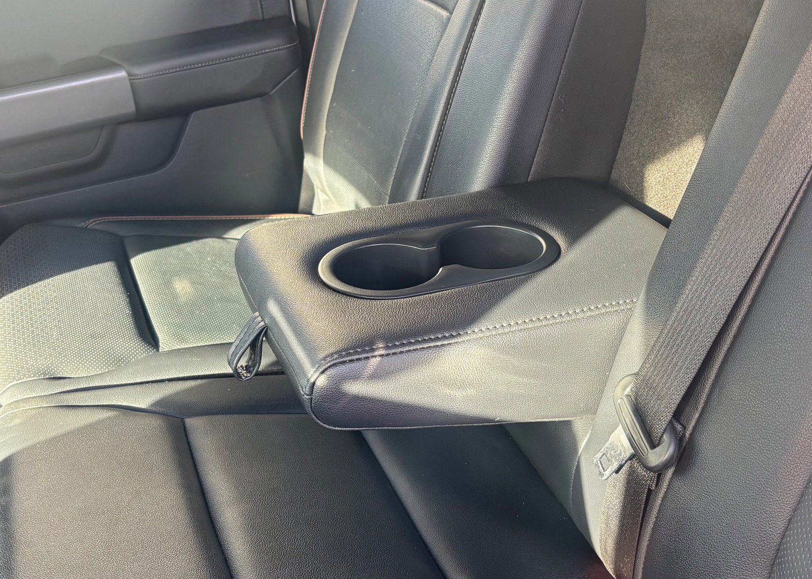 Certified 2022 Ford F150 Lariat w/ Equipment Group 502A High image 25