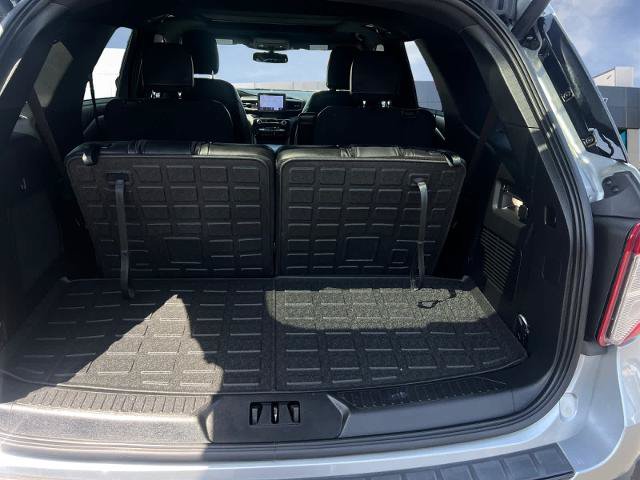 Certified 2023 Ford Explorer ST-Line w/ Class IV Trailer Tow Package RWD image 19