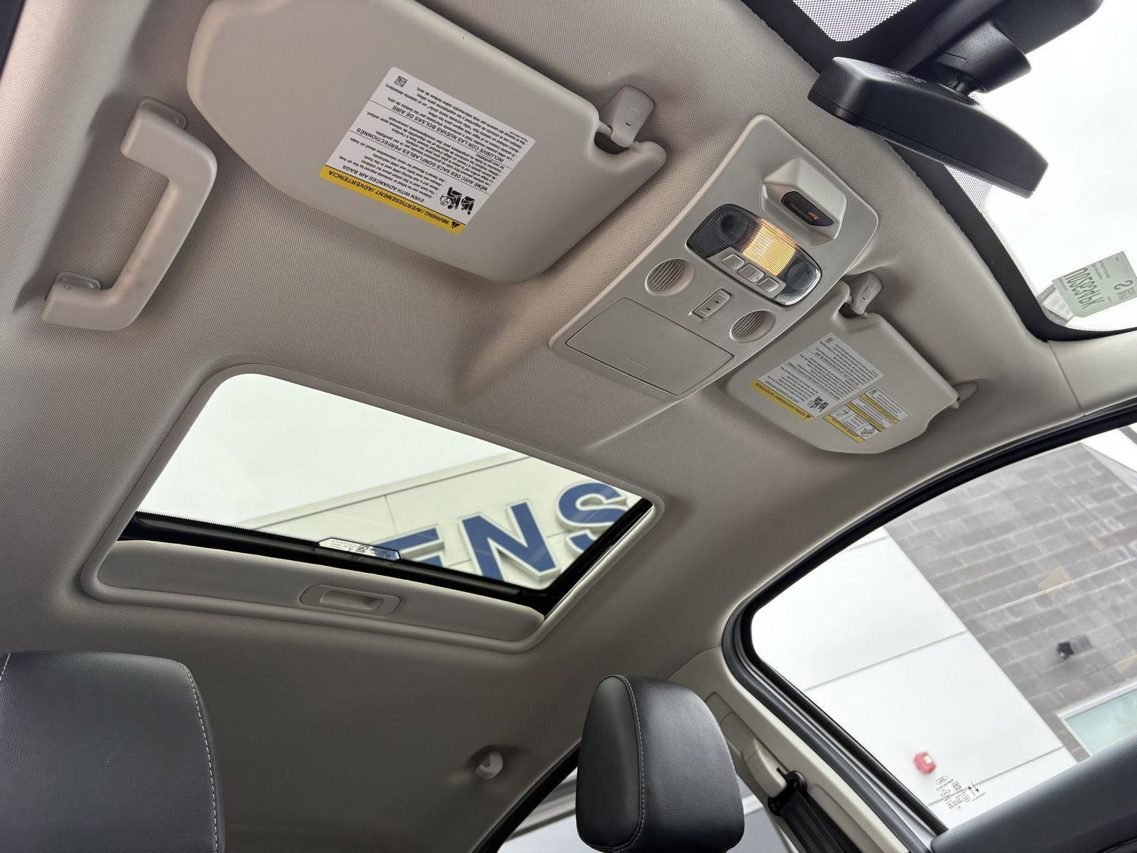 Certified 2020 Ford EcoSport SES w/ SES Black Appearance Package image 23