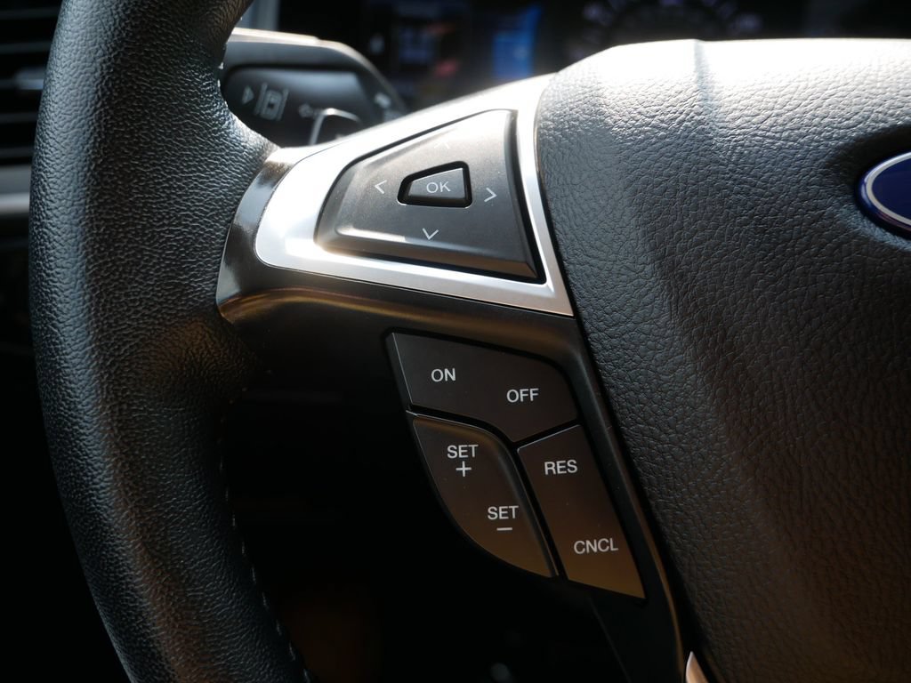 Certified 2024 Ford Edge SEL w/ Convenience Package AWD/4WD image 17