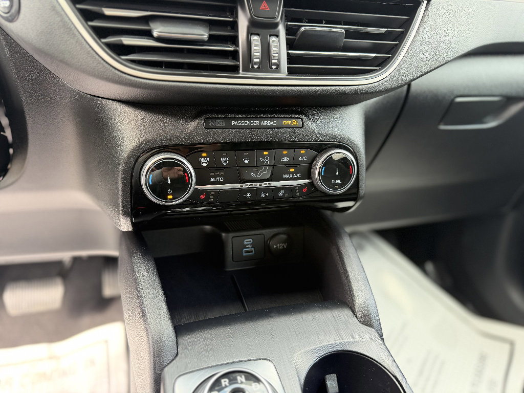 Certified 2022 Ford Escape SEL image 17