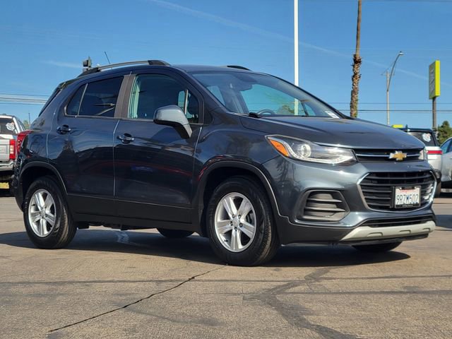 Used 2021 Chevrolet Trax LT w/ LT Convenience Package image 6