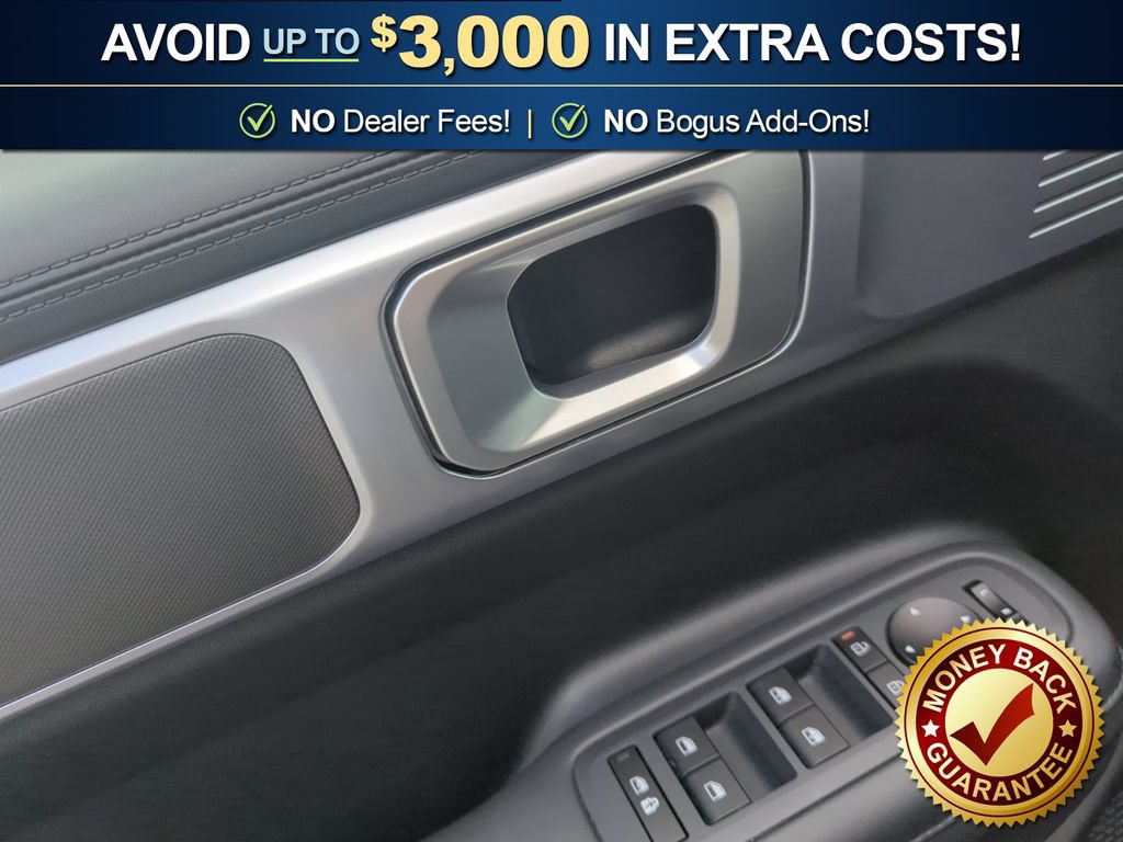 Used 2025 Hyundai Santa Fe SEL FWD image 16