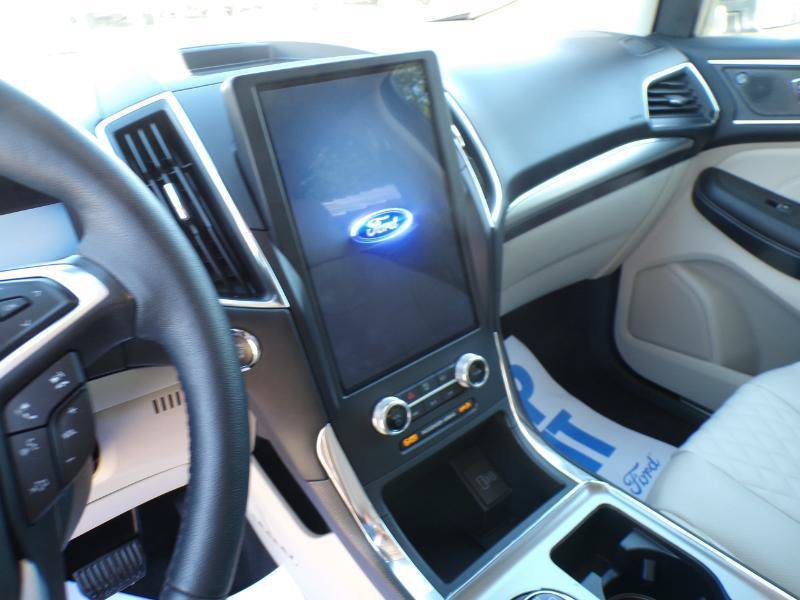 Certified 2024 Ford Edge Titanium w/ Equipment Group 301A AWD/4WD image 6